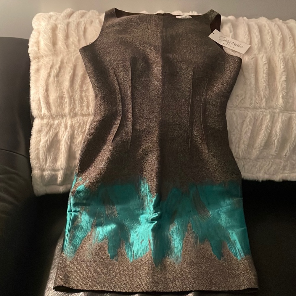Sleeveless dress